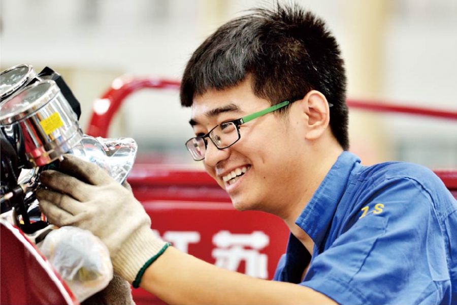 青年团员贡献在岗位，，，乐在其中